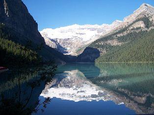 800px-Lake_Louise_Canada.jpg